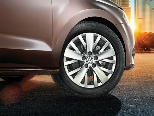 फॉक्सवैगन वेंटो के चुनिंदा कार मॉडल्‍स की बिक्री पर लगानी पड़ी रोक, जानिए क्‍यों 