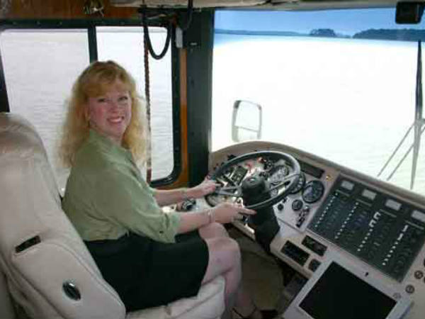 बीएमडब्ल्यू के इंजन पर आधारित बीएमडब्ल्यू के इंजन पर आधारित