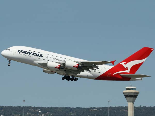 एयरबस ए-380 : ये है दुनिया का सबसे बड़ा यात्री विमान, जानिए क्यों खास है यह 