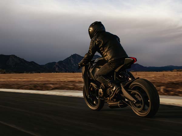 Ronin 1125R : बंदूक बनाने वाली कंपनी ने बनाई 25 लाख की कीमत वाली यह मोटरसाइकिल, जानें कैसे बनी यह 