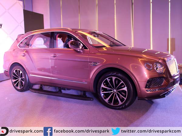 PICS : हाई रेज्‍योल्‍यूशन तस्वीरों में देखिए नई बेंटले बेंटायगा का इंटीरियर व एक्सटीरियर 