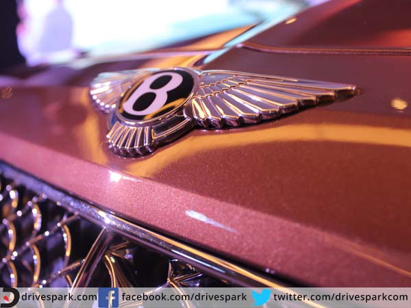 PICS : हाई रेज्‍योल्‍यूशन तस्वीरों में देखिए नई बेंटले बेंटायगा का इंटीरियर व एक्सटीरियर 