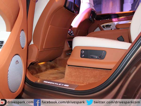 PICS : हाई रेज्‍योल्‍यूशन तस्वीरों में देखिए नई बेंटले बेंटायगा का इंटीरियर व एक्सटीरियर 