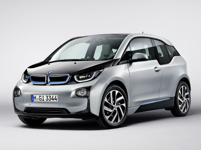BMW i3 : 260 रुपये में 100 किलोमीटर जाती है बीएमडब्ल्यू की यह कार, जानिए क्या हैं इसकी खासियतें BMW i3 : 260 रुपये में 100 किलोमीटर जाती है बीएमडब्ल्यू की यह कार, जानिए क्या हैं इसकी खासियतें