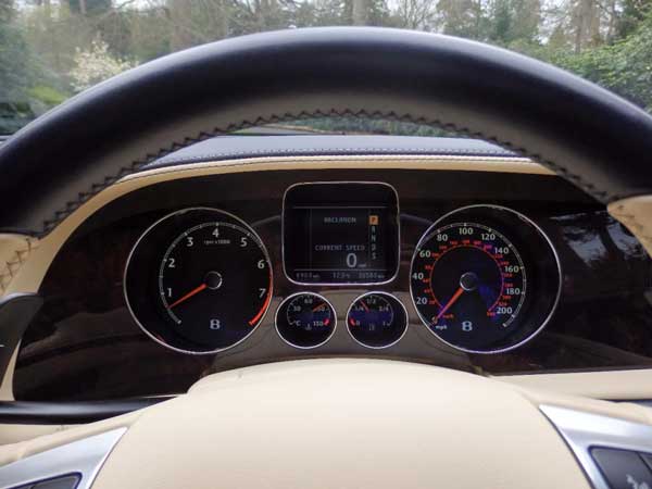 Bentley Continental 6.0 GT SPEED 2d AUTO 603 BHP : यह है टॉप फुटबालर क्रिस्टियानो रोनाल्डो की फेवरेट बेंटले कार