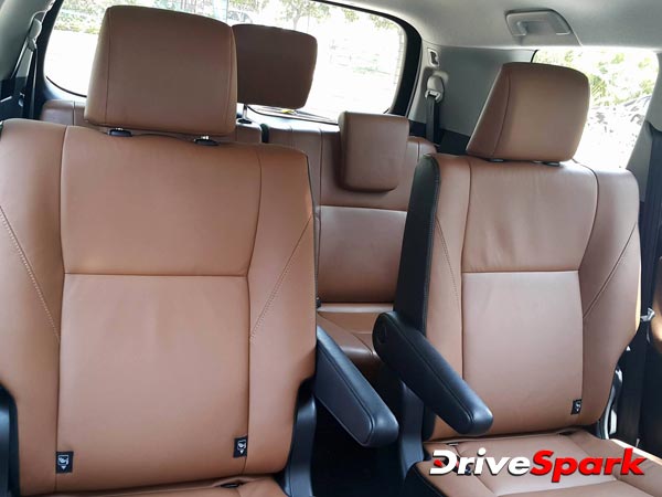 Toyota Innova Crysta : मुंबई में लॉन्च हुई टोयोटा की नई एमपीवी इनोवा क्रिस्टा, दिल्ली वालों को निराशा