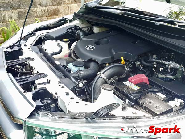 Toyota Innova Crysta : मुंबई में लॉन्च हुई टोयोटा की नई एमपीवी इनोवा क्रिस्टा, दिल्ली वालों को निराशा