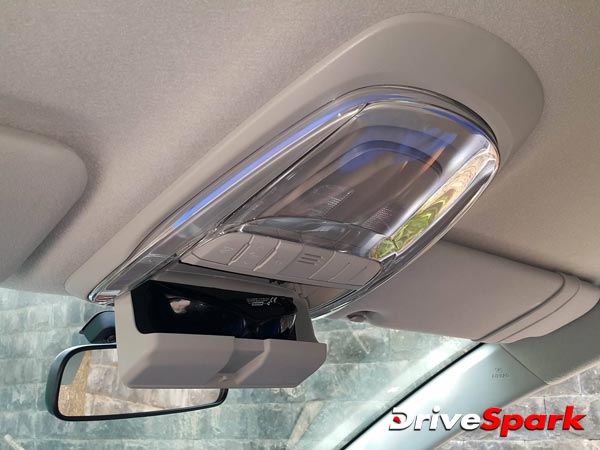 Toyota Innova Crysta : मुंबई में लॉन्च हुई टोयोटा की नई एमपीवी इनोवा क्रिस्टा, दिल्ली वालों को निराशा