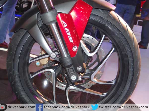 Bajaj Pulsar CS400 : जानिए बजाज की इस सबसे पॉवरफुल बाइक से जुड़ी 5 खास बातें 