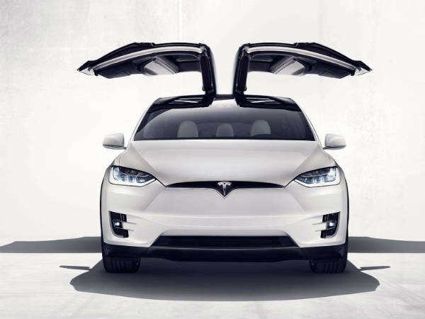 Tesla Model X : ये है टेस्ला की पहली इलेक्ट्रिक एसयूवी, जानिए इसकी खूबियों के बारे में 