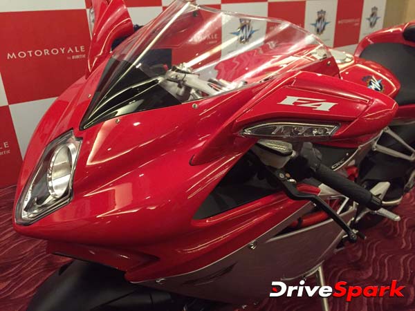 PIC GALLERY : देखिए 998cc के दमदार इंजन वाली एमवी अगस्ता एफ4 की लॉन्चिंग तस्वीरें (21 तस्वीरें)