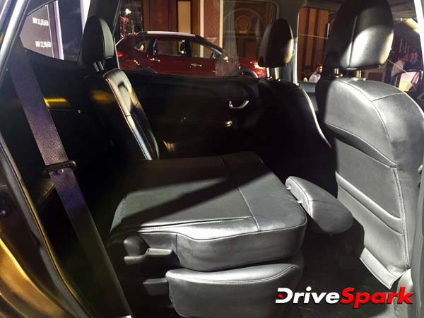 HONDA BR-V : महज़ हफ्ते भर में ही बुक हो गईं 4 हजार से ज्‍यादा होंडा की यह एसयूवी कार, डिलीवरी जल्‍द 