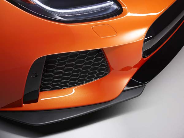 Jaguar F-Type SVR : 300 किलोमीटर प्रति घंटे से अधिक स्‍पीड और लगभग 3 करोड़ की कीमत के साथ भारत में लॉन्‍च हो सकती है जैगुआर की यह सुपरकार