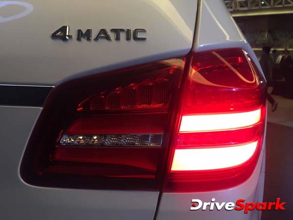 PIC GALLERY : 60 तस्‍वीरों में देखें आज लॉन्‍च हुई मर्सिडीज़ की नई एसयूवी जीएलएस का हर एक एंगल