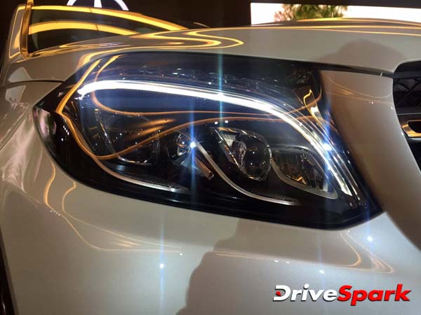 PIC GALLERY : 60 तस्‍वीरों में देखें आज लॉन्‍च हुई मर्सिडीज़ की नई एसयूवी जीएलएस का हर एक एंगल