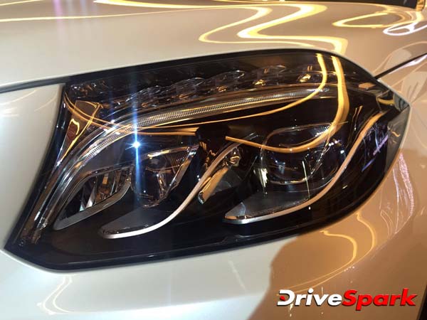 PIC GALLERY : 60 तस्‍वीरों में देखें आज लॉन्‍च हुई मर्सिडीज़ की नई एसयूवी जीएलएस का हर एक एंगल