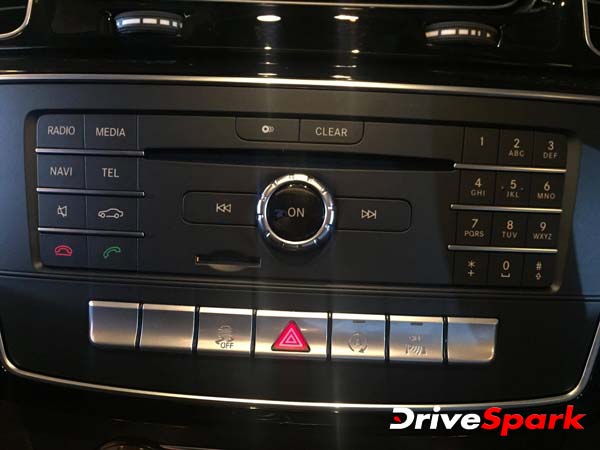 PIC GALLERY : 60 तस्‍वीरों में देखें आज लॉन्‍च हुई मर्सिडीज़ की नई एसयूवी जीएलएस का हर एक एंगल