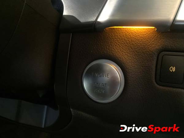 PIC GALLERY : 60 तस्‍वीरों में देखें आज लॉन्‍च हुई मर्सिडीज़ की नई एसयूवी जीएलएस का हर एक एंगल