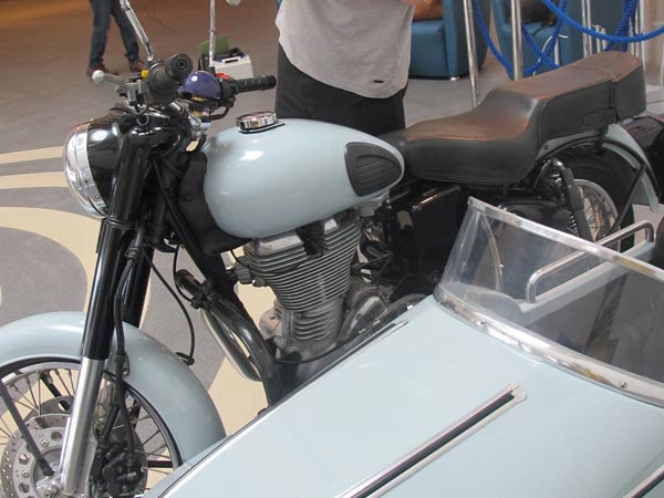 500cc वाली रॉयल एनफील्ड की हैरी पॉटर मूवी में इस्तेमाल हुई यह बुलट म्यूज़ियम में हो रही डिस्प्ले 