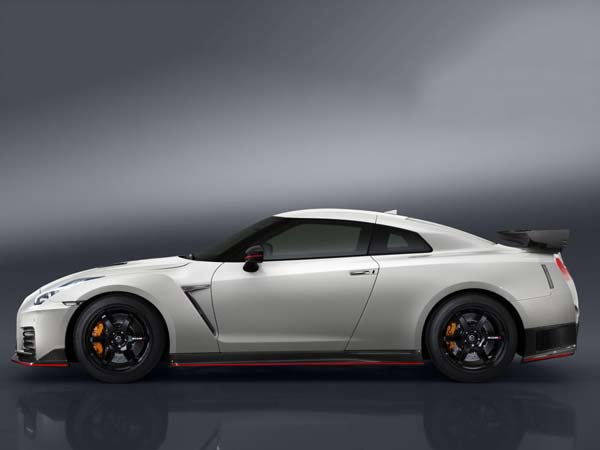 PICS : निसान की नई दमदार एसयूवी पहली बार कैमरे में हुई कैद 