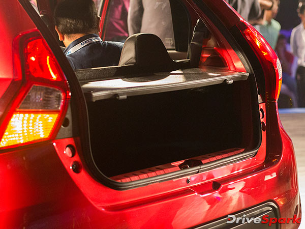 6 दिन बाद भारत में लाॅन्‍च हो रही है यह छोटी कार, अल्‍टो 800 को दे सकती है टक्‍कर 