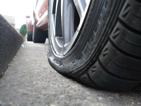 benefits of tubeless tyres in vehicle 
