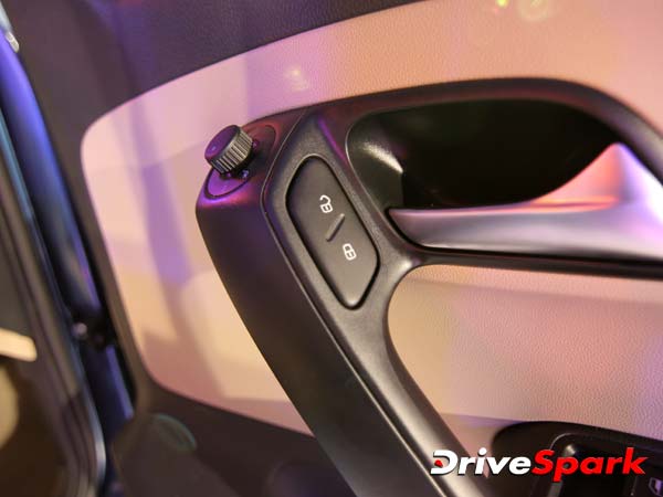 ये हैं सेफ्टी फीचर्स 