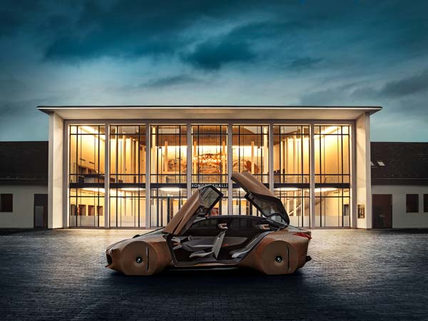 PICS : बीएमडब्‍ल्‍यू की यह 'फ्यूचर कार' दुनियाभर में बटोर रही है सुर्खियां, जानिए ऐसा क्‍या ख़ास है इसमें 