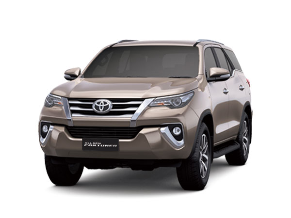 1. टोयोटा फॉर्च्‍यूनर(न्‍यू जेनरेशन)