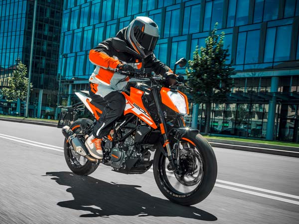 2017 KTM Duke 250: रेसिंग के शौकीन भारतीयों के लिए यह बाइक है बहुत खास