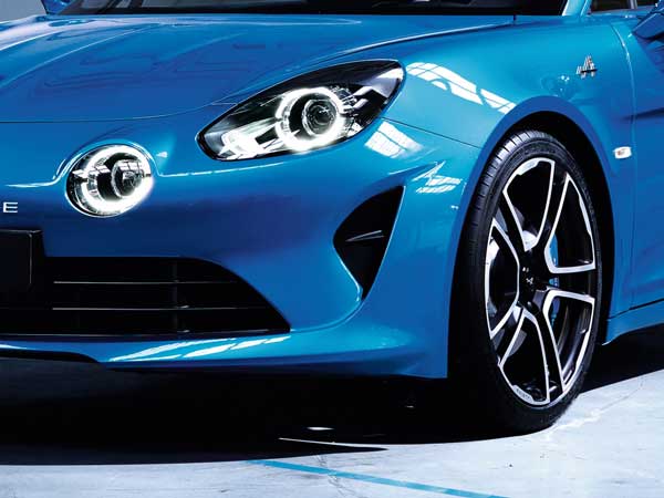 Alpine A110 के साथ धमाकेदार वापसी करने जा रहा है Renault, टीजर किया जारी