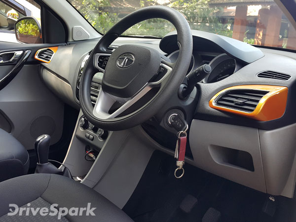 भारत की मोस्ट अफोर्डेबल हैचबैक कार Tata Tiago AMT हुई लॉन्च, कीमत 5.39 लाख