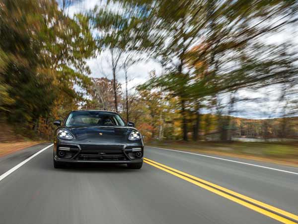 भारत में इस दिन लॉन्च होगी 2017 Porsche Panamera Turbo, जानिए क्या होगा खास?