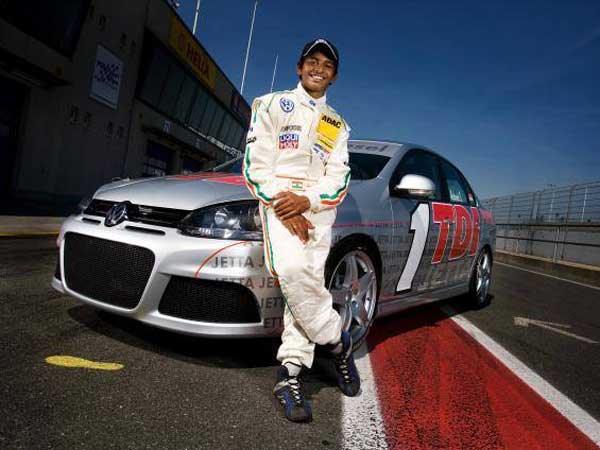 दुखदः एक भयानक दुर्घटना में भारत ने खो दिया अपना रेसिंग चैंपियन, आप भी लें इस घटना से सबक