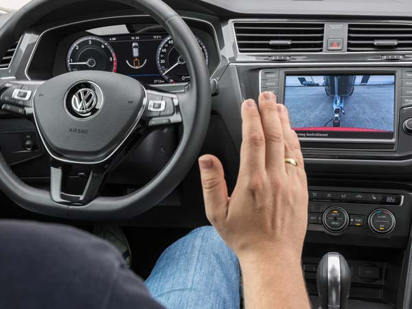 सामने आई शानदार एसयूवी Volkswagen Tiguan की भारत में लॉन्चिंग की डेट