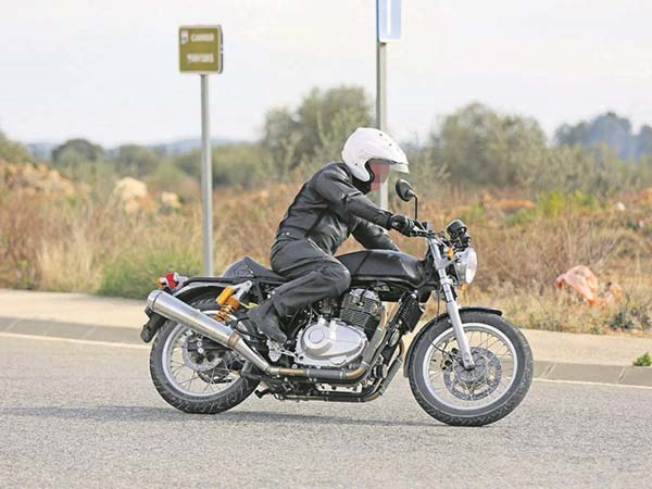Spy Pics: भारत में पहली बार हुआ Royal Enfield के ट्विन-सिलेंडर वाली बाइक की टेस्टिंग