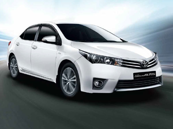 Toyota ने भारत की Corolla Altis की 23,000 यूनिटो को किया रिकाल, जानिए क्यों? 