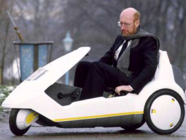 Video: जानिए क्या है इस बड़े हेलमेट वाली ट्री-सायकिल का राज? 