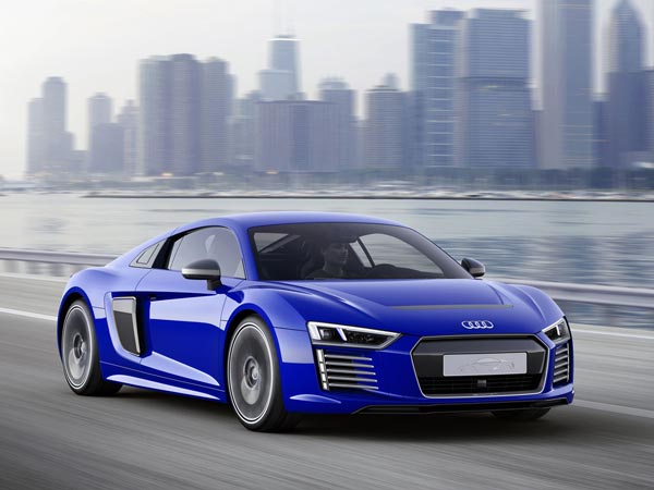 Electric और Autonomous वाहन पर कार्य करेगें Audi और Porsche 