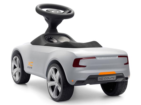 VIDEO: बच्चों के लिए बनाई VOLVO ने बनाई यह खास कार