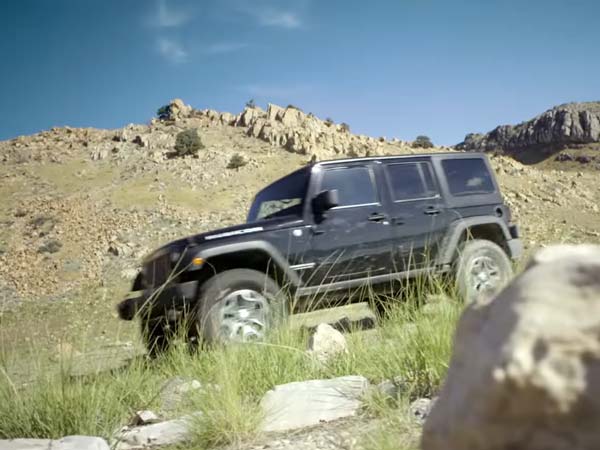 Video में देखिए क्या हुआ जब 10,000 फीट ऊपर से गिराया गया यह टायर 