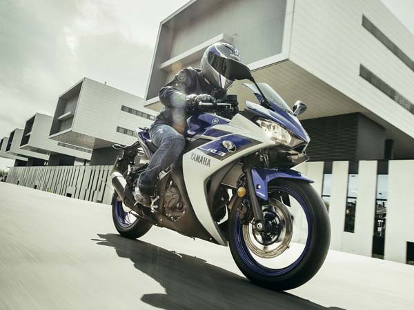 नए कलर और BS-4 के साथ लॉन्च होगी शानदार Yamaha YZF-R3, कीमत 3 लाख