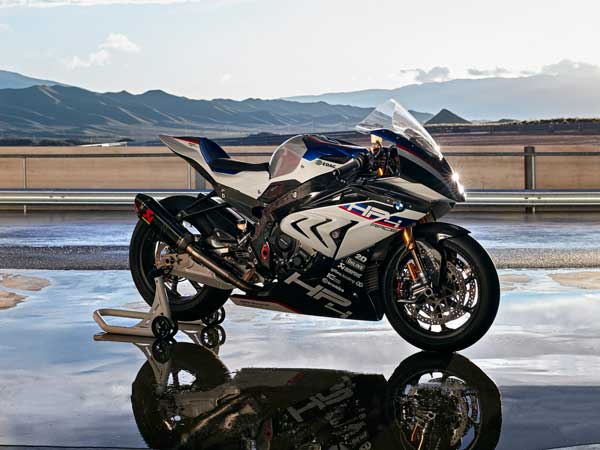 BMW Motorrad ने किया अपनी सुपरबाइक HP4 का खुलासा