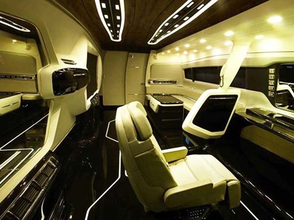 #IPLturns10: IPL टीम और उनके मालिकों की शानदार व लक्जरी कारें #IPLturns10: IPL टीम और उनके मालिकों की शानदार व लक्जरी कारें