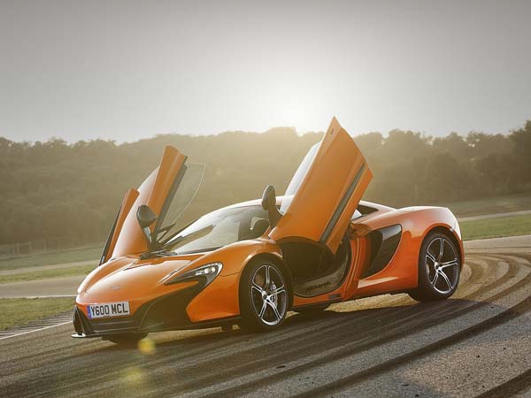 टॉप 10 कार ब्रांड जो है मर्दों की खास पसंद