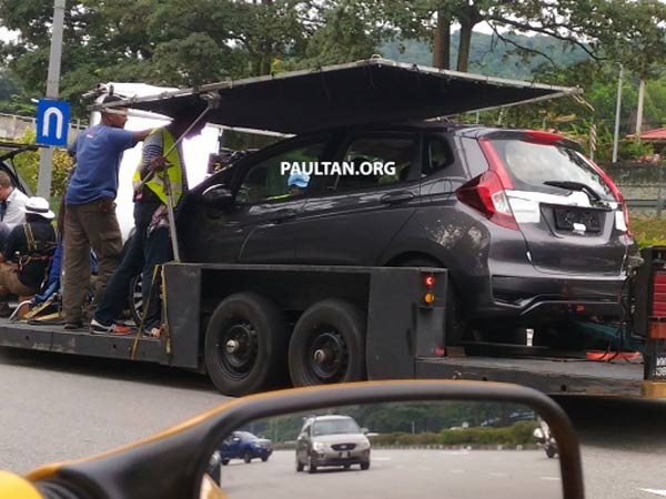 जासूसी तस्वीरों में नजर आई Honda Jazz, जल्द होगी लॉन्च