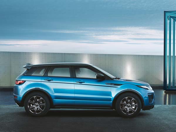 Range Rover की लक्जरी कार एवोक लैंडमार्क हुई लॉन्च, कीमत 32 लाख 