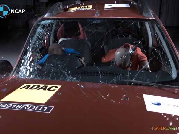 Video-एनसीएपी Crash टेस्ट में फेल हुई Renault Duster