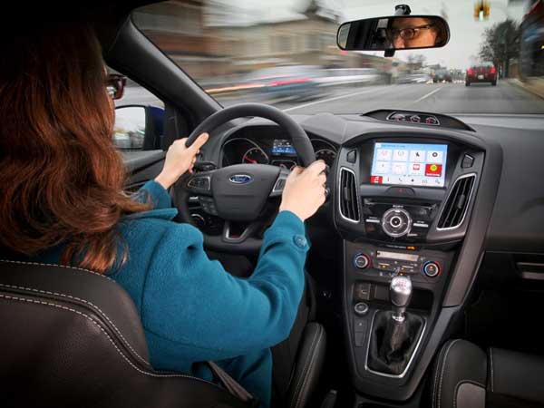 Highway पर ड्राइविंग के कुछ सेफ्टी टिप्स, जो दुर्घटनाओं से आपको दिलाएंगे निजात Highway पर ड्राइविंग के कुछ सेफ्टी टिप्स, जो दुर्घटनाओं से आपको दिलाएंगे निजात