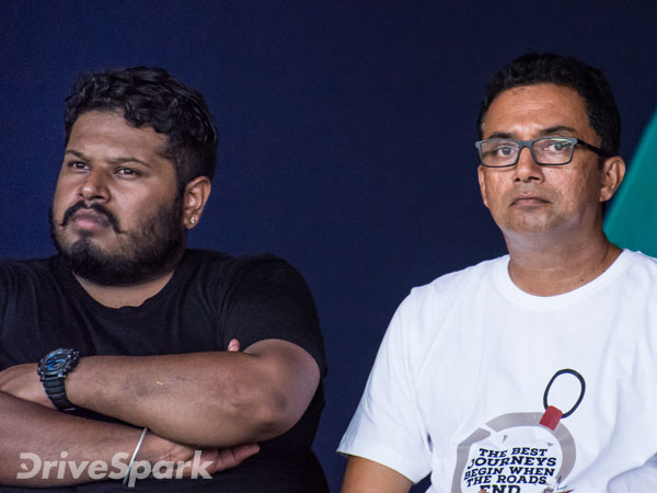 सांसो को रोक देने वाले स्ंटट में बाईकर्स ने लोगों को किया रोमांचित